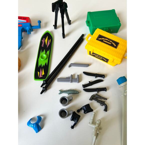 Vintage 1980s Playmobil Figures and Accessories from a Variety of Sets - Picture 5 of 12